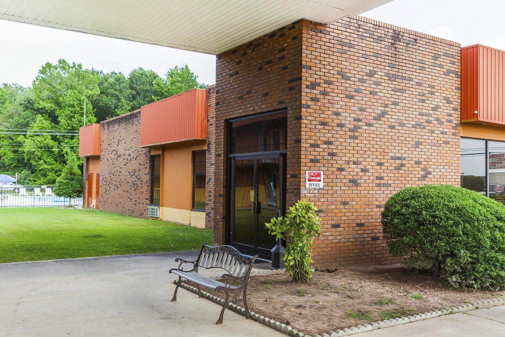 Econo Lodge Inn & Suites Denver Екстер'єр фото