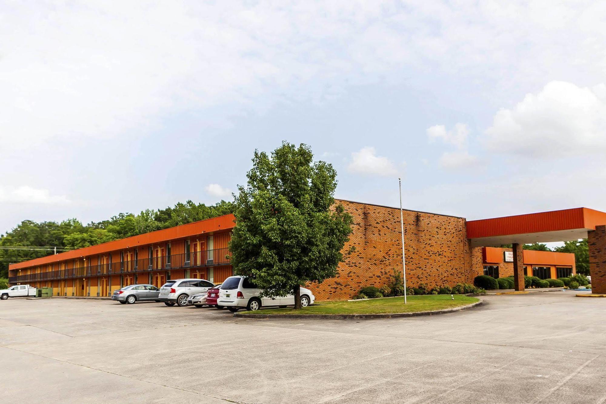 Econo Lodge Inn & Suites Denver Екстер'єр фото